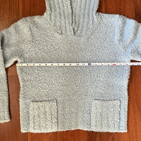 EUC Talbots Petite Light Blue Cozy Sweater Small - Picture 4 of 10